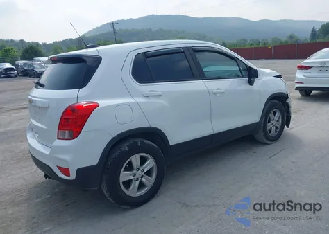 2017 Chevrolet Trax Ls z USA, uszkodzony, nr VIN KL7CJNSB5HB178442